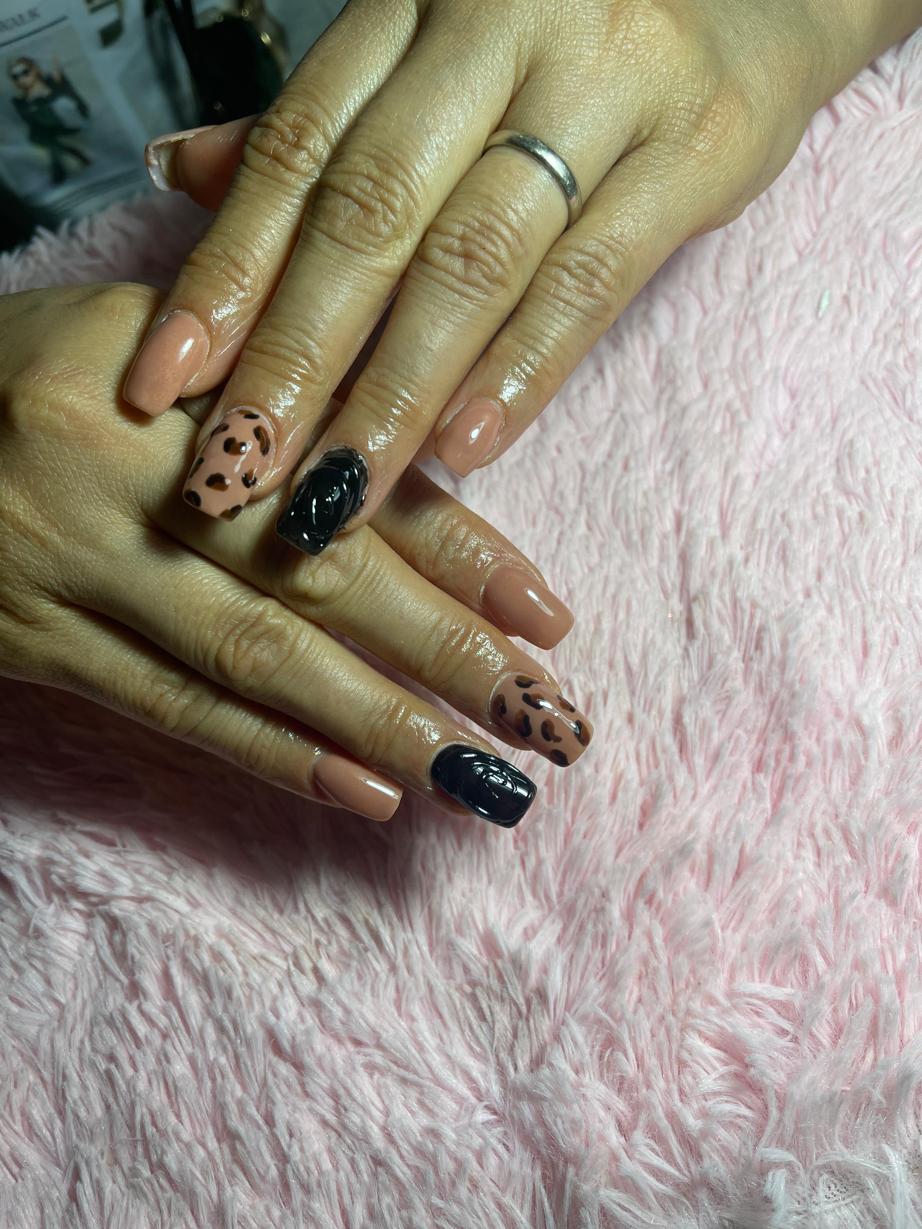 Bonita Luna Beauty Studio 4