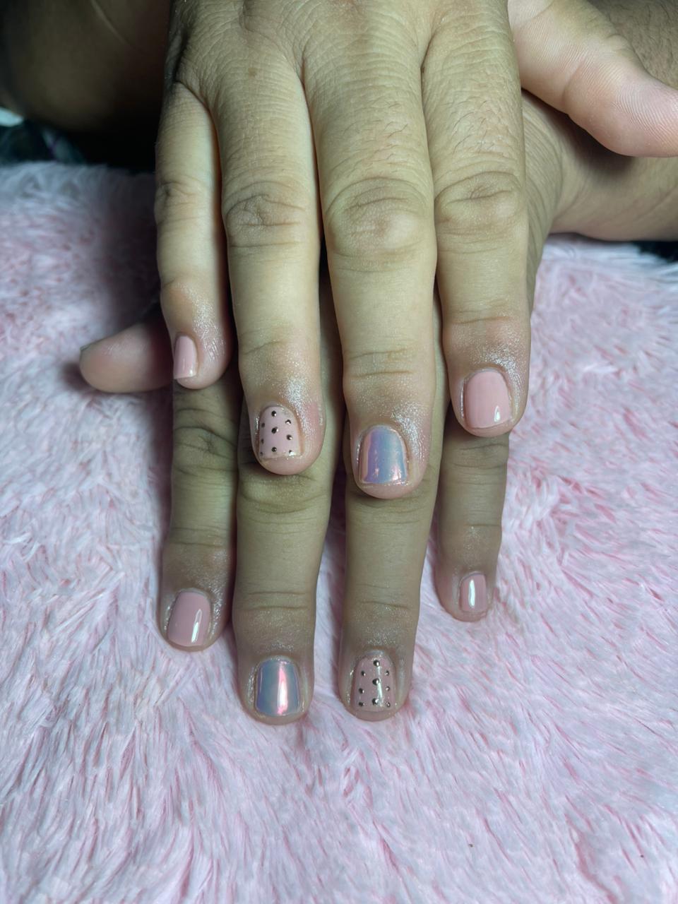 Bonita Luna Beauty Studio 8